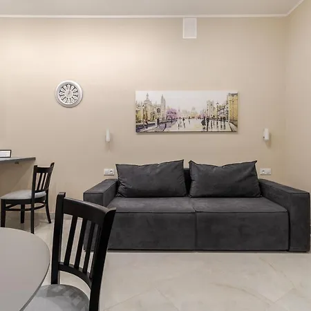 Luxury Flat In Downtown 2 * Lvov